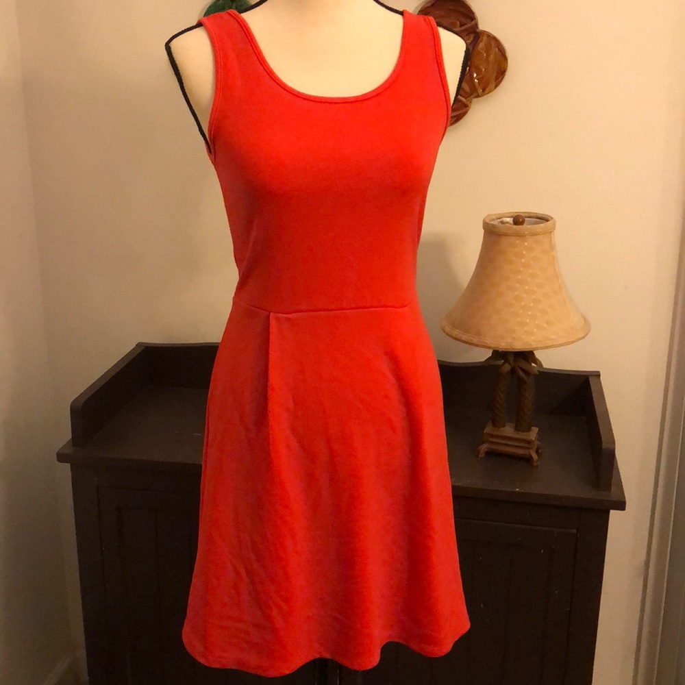 BOUTIQUE BRAND FASCINATION DRESS IN SIZE SMALL